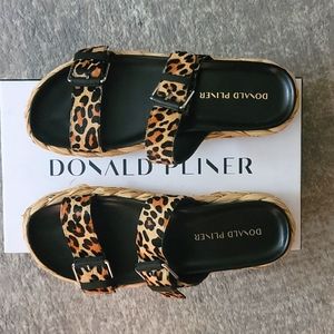 Donald J. Pliner Larabee Sandal Slide